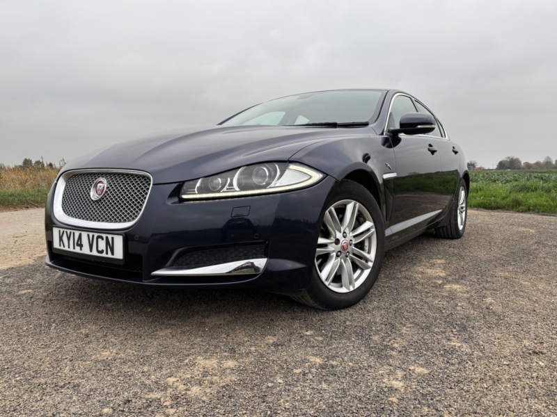 2014 Jaguar Xf 2.2d (200) Luxury S.e in Blue — image 1