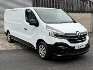 2020 Renault Trafic 2.0 Dci Energy 30 Business+ Lwb Standard Roof Euro 6 (s/s) 5dr in White — image 2