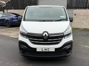 2020 Renault Trafic 2.0 Dci Energy 30 Business+ Lwb Standard Roof Euro 6 (s/s) 5dr in White — image 4
