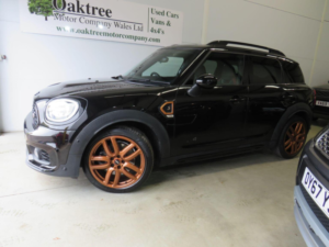 2020 MINI Countryman 2.0 Cooper S Sport Auto All4 Euro 6 (s/s) 5dr in Black — image 3