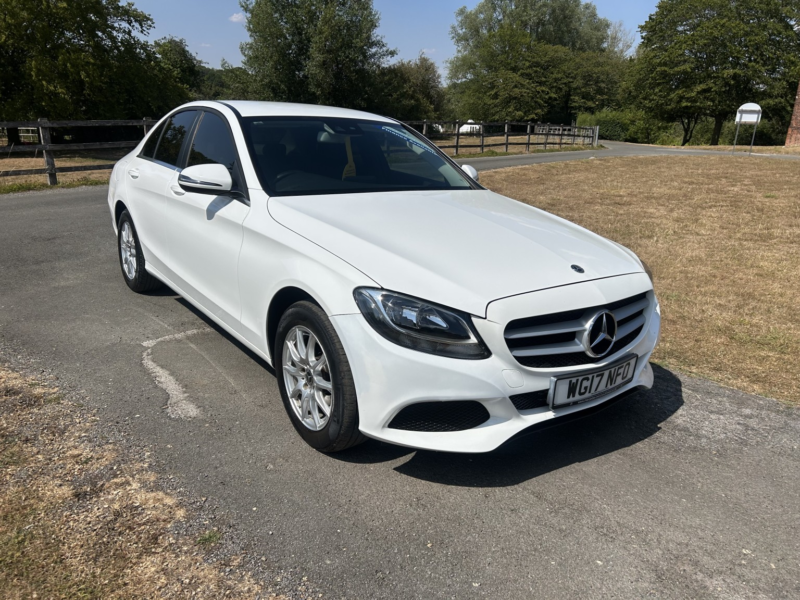 2017 Mercedes-Benz C Class 2.1 C220d Se in White — image 1