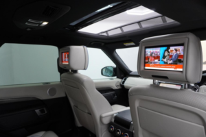 2019 Land Rover Discovery 3.0 Sd V6 Hse Luxury Auto 4WD Euro 6 (s/s) 5dr in Blue — image 5