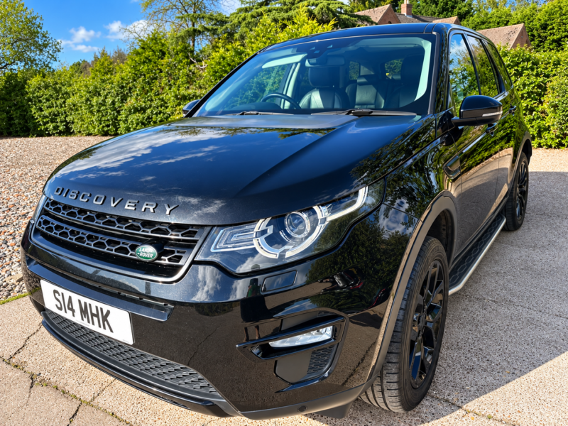 2015 Land Rover Discovery Sport 2.0 Td4 Hse in Black — image 1