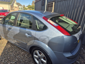 2007 Ford Focus 1.6 Zetec Climate in Blue — image 4