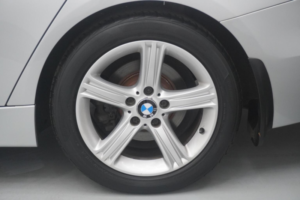 2012 BMW 3 Series 2.0 320d Se Touring Euro 5 (s/s) 5dr in Silver — image 3