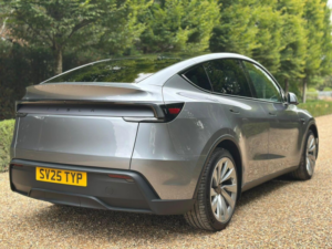 2025 Tesla Model Y 84.7kwh (dual Motor) Long Range Auto 4wde 5dr in Grey — image 6