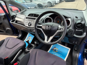 2010 Honda Jazz 1.2 I-Vtec S Euro 5 5dr in Blue — image 3