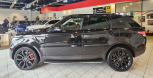 2017 Land Rover Range Rover Sport 3.0 Sd V6 Hse in Black — image 4