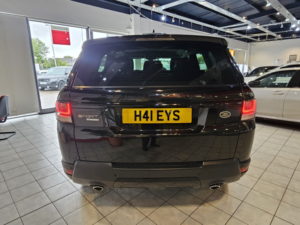 2017 Land Rover Range Rover Sport 3.0 Sd V6 Hse in Black — image 6