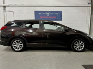 2016 Honda Civic 1.6 I-Dtec Se Plus in Bronze — image 4