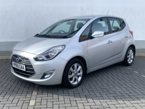 2015 Hyundai Ix20 1.6 Crdi Blue Drive Se 5-Door in Silver — image 4