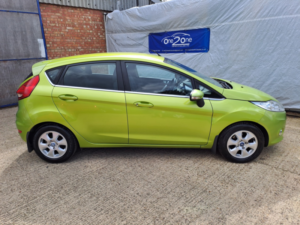 2012 Ford Fiesta 1.6 Tdci Econetic Dpf Zetec in Green — image 6