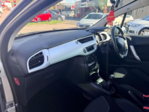 2011 Citroen C3 1.4i Vtr+ Euro 5 5dr in Silver — image 3