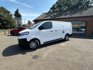 2020 Vauxhall Vivaro 1.5 Turbo D 2900 Dynamic L2 H1 Euro 6 (s/s) 6dr in White — image 5