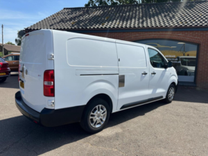 2020 Vauxhall Vivaro 1.5 Turbo D 2900 Dynamic L2 H1 Euro 6 (s/s) 6dr in White — image 6