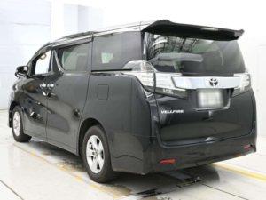 2015 Toyota Vellfire 2.5x 8 Seats in Black — image 4