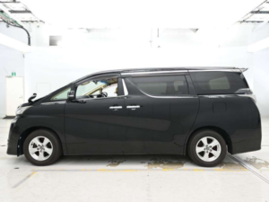 2015 Toyota Vellfire 2.5x 8 Seats in Black — image 5