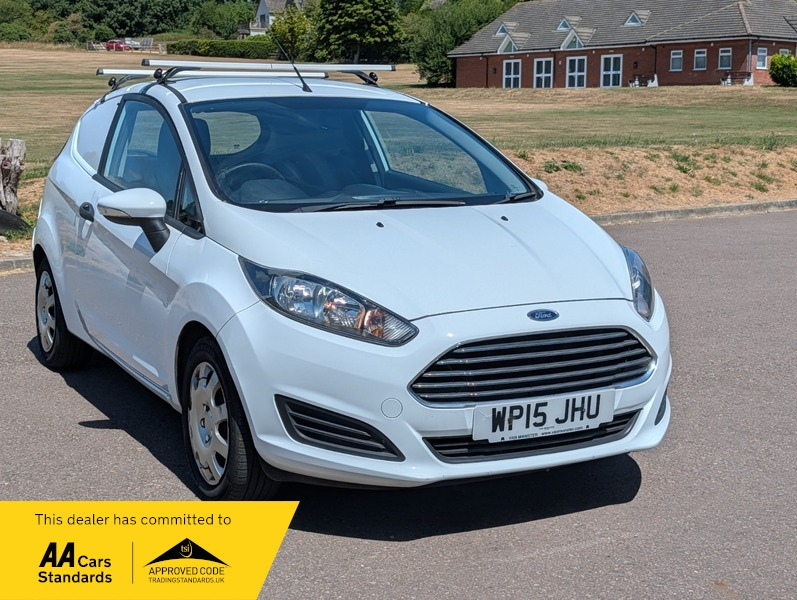 2015 Ford Fiesta Base Tdci in White — image 1