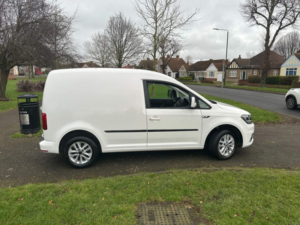 2018 Volkswagen Caddy 2.0 Tdi C20 Bluemotion Tech Highline Swb Euro 6 (s/s) 5dr in White — image 3