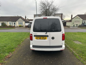 2018 Volkswagen Caddy 2.0 Tdi C20 Bluemotion Tech Highline Swb Euro 6 (s/s) 5dr in White — image 5