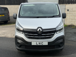 2020 Renault Trafic 2.0 Dci Energy 30 Business+ Edc Lwb Standard Roof Euro 6 (s/s) 5dr in Silver — image 5