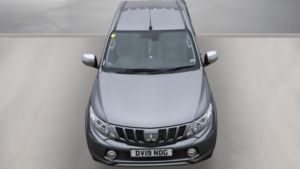 2019 Mitsubishi L200 2.4 Di-D Dc Barbarian in Grey — image 4