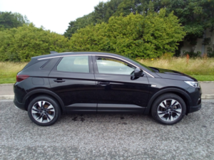 2019 Vauxhall Grandland X 1.2 Turbo Sport Nav in Black — image 4