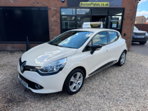 2015 Renault Clio 1.5 Dci Dynamique Medianav Euro 5 (s/s) 5dr in White — image 3