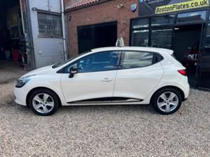 2015 Renault Clio 1.5 Dci Dynamique Medianav Euro 5 (s/s) 5dr in White — image 6