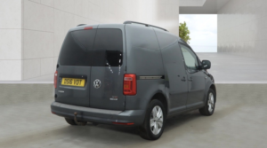 2016 Volkswagen Caddy 2.0 Tdi C20 Bluemotion Tech Highline in Grey — image 4