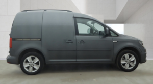 2016 Volkswagen Caddy 2.0 Tdi C20 Bluemotion Tech Highline in Grey — image 5