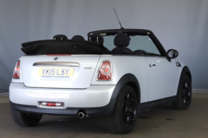 2015 MINI Convertible 1.6 One Convertible in Silver — image 4