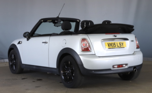 2015 MINI Convertible 1.6 One Convertible in Silver — image 6