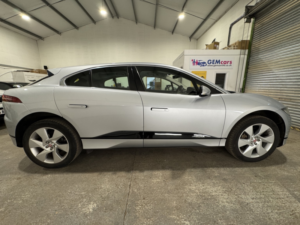 2020 Jaguar I-Pace 400 90kwh Se in Silver — image 6