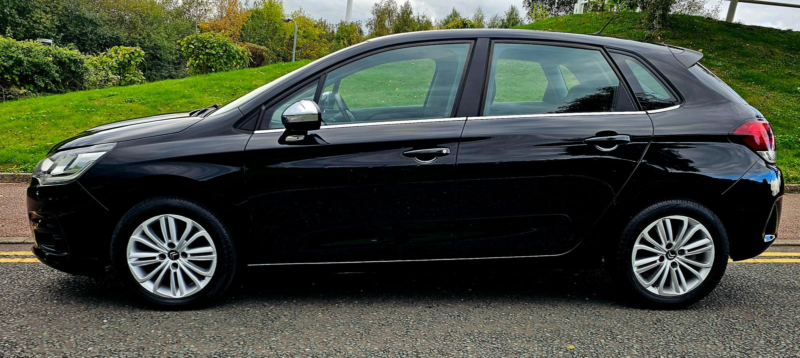 2015 Citroen C4 1.2 Puretech Flair Hatchback 5dr Petrol Manual Euro 6 (s/s) (130 Ps) in Black — image 1