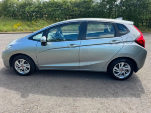 2016 Honda Jazz I-Vtec Se in Silver — image 6
