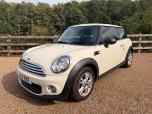 2013 MINI Hatch 1.6 One Euro 5 3dr in White — image 5