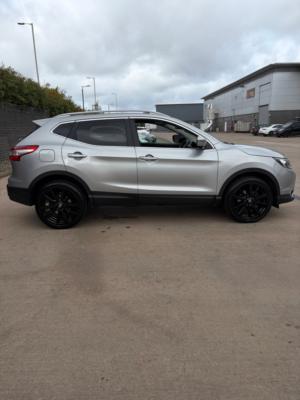 2017 Nissan Qashqai 1.5 Dci Tekna SUV 5dr Diesel Manual 2WD Euro 6 (s/s) (110 Ps) in Silver — image 6