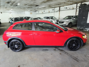 2008 Volvo C30 2.0 D Se in Red — image 4