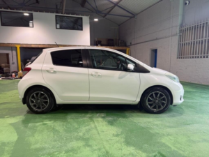 2012 Toyota Yaris 1.0 Vvt-I Edition in White — image 5