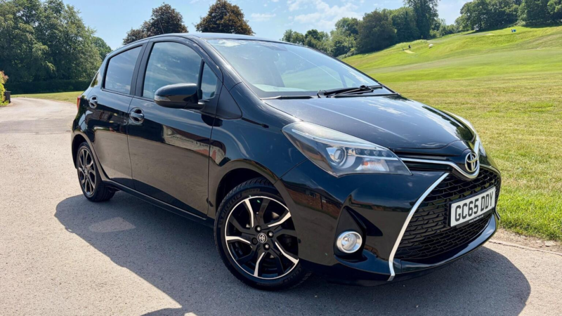 2016 Toyota Yaris 1.33 Dual Vvt-I Design Euro 6 5dr in Black — image 1
