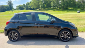 2016 Toyota Yaris 1.33 Dual Vvt-I Design Euro 6 5dr in Black — image 5