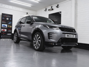 2025 Land Rover Discovery Sport 1.5 P270e 12.17kwh Dynamic Se 4WD Auto 5dr SUV Euro 6 Petrol Plug-In Hybrid PHEV in Grey — image 5
