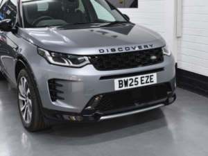 2025 Land Rover Discovery Sport 1.5 P270e 12.17kwh Dynamic Se 4WD Auto 5dr SUV Euro 6 Petrol Plug-In Hybrid PHEV in Grey — image 6