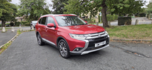 2017 Mitsubishi Outlander 2.2 Di-D 4 in Red — image 2