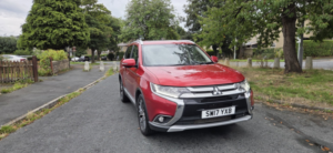 2017 Mitsubishi Outlander 2.2 Di-D 4 in Red — image 4