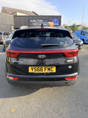 2016 Kia Sportage 1.7 Crdi 2 in Black — image 6