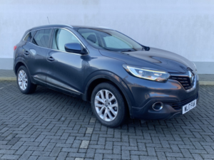 2017 Renault Kadjar 1.5 Dci Dynamique Nav 5-Door in Grey — image 3