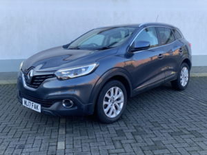 2017 Renault Kadjar 1.5 Dci Dynamique Nav 5-Door in Grey — image 4