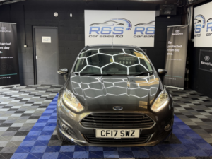 2017 Ford Fiesta 1.3 Zetec in Grey — image 2